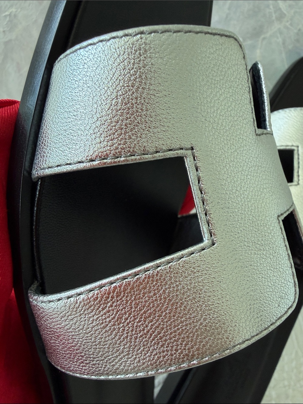 BNIB HERMES ORAN SANDALS Size 40, slides silver metallic goatskin leather. - Picture 11 of 13
